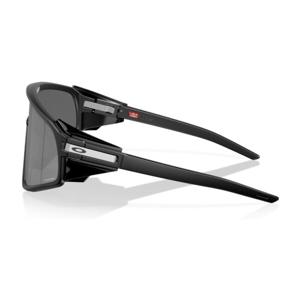 Oakley Latch™ Panel 0OO9404 Kính Mát Thể Thao - Tem Chính Hãng Luxottica